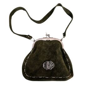 Vintage Womens Khaki Kiss Lock Suede Clutch Bag, Khaki Green, small
